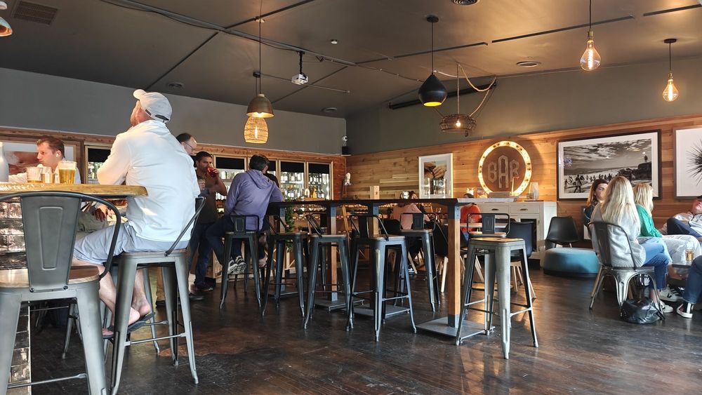 Internos Beer and Wine Bar Logo